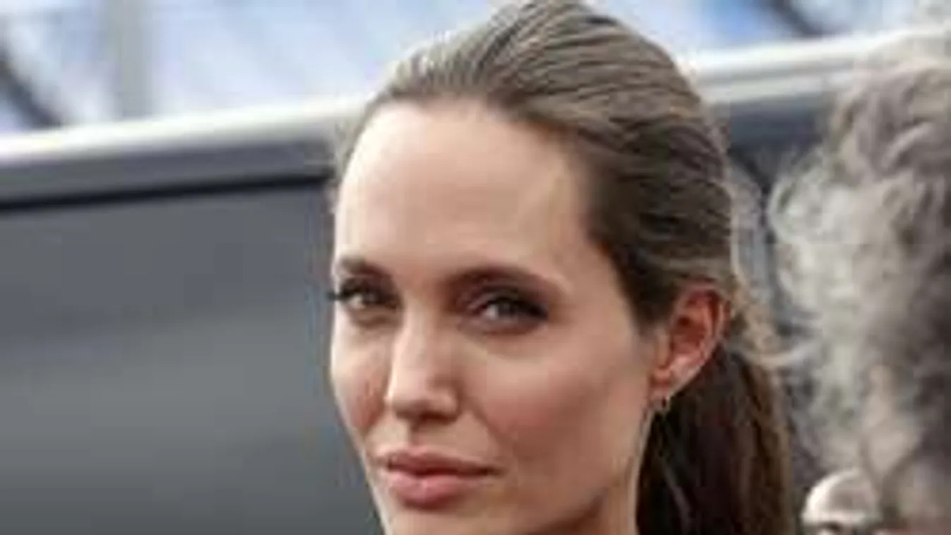 Nyomozók szállták meg Angelina Jolie luxusvilláját...