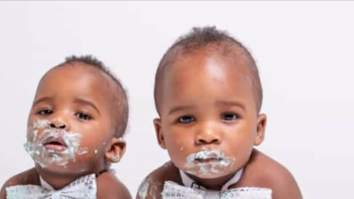 A legkisebb koporsók a legnehezebbek: tragikus körülmények között vesztették életüket a 2 éves ikrek