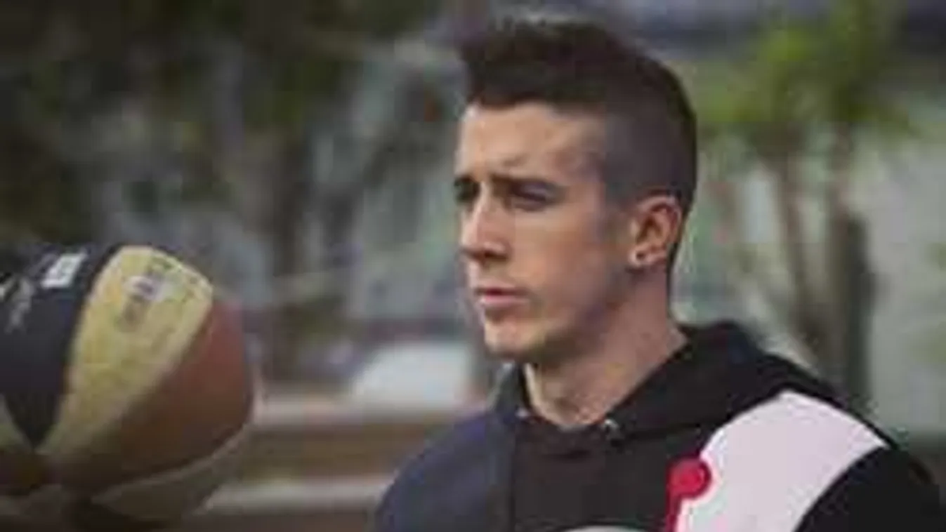 Olyat zsákolt a magyar kosaras Katy Perrynek, hogy csak na!