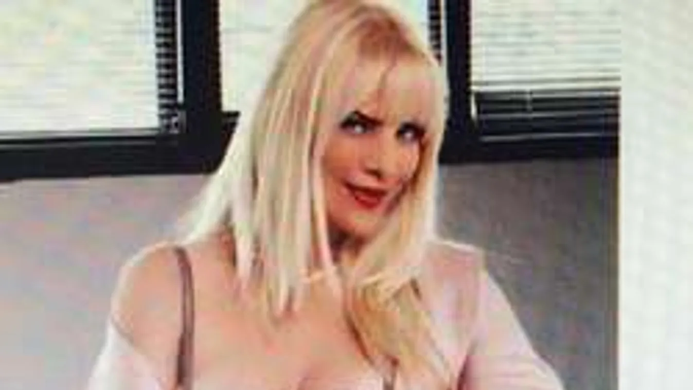 Szexre vágyó perverz tartja rettegésben Cicciolinát