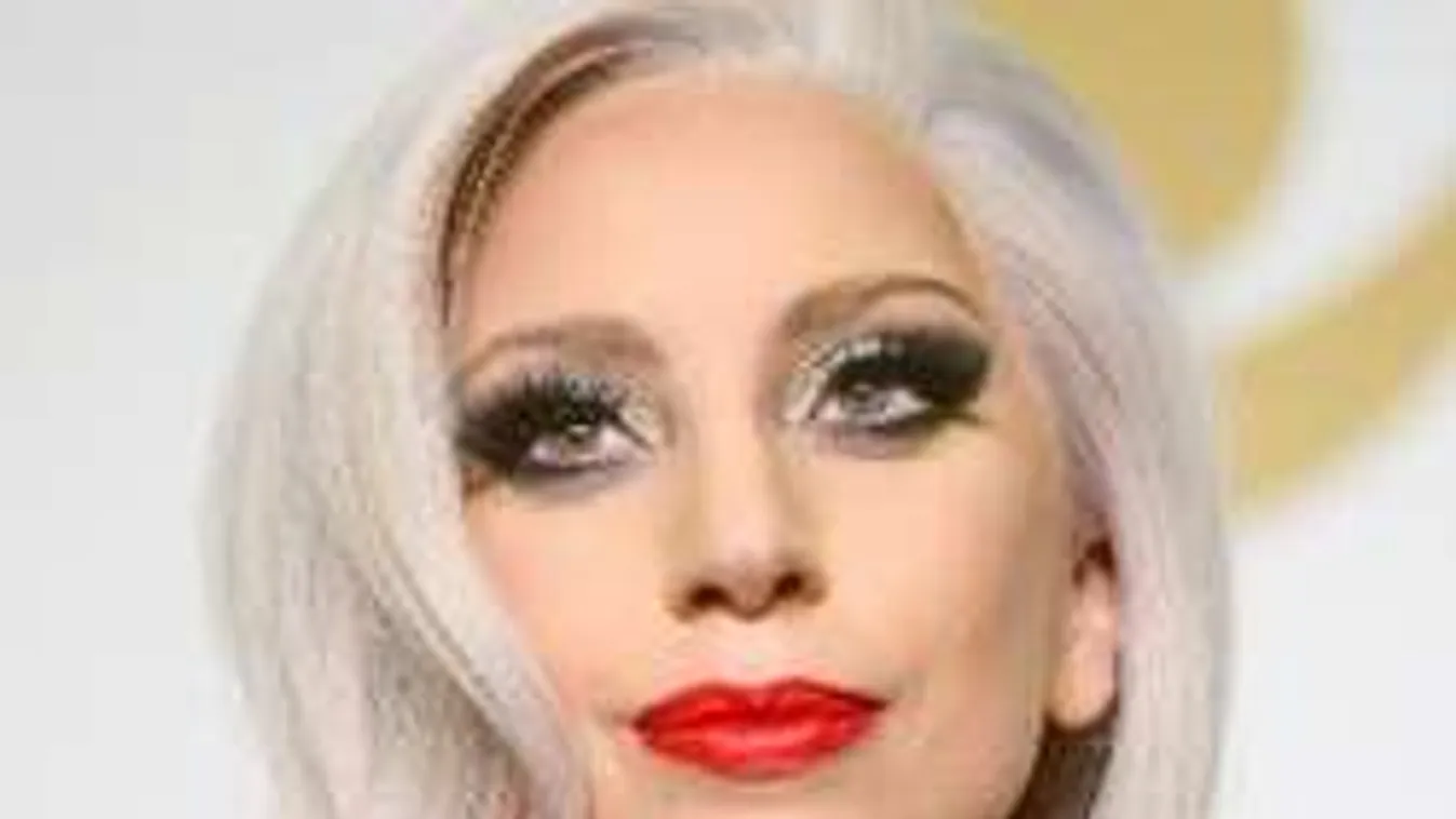 Emlékezetes fenékvillantással tért vissza a sztárénekesnő!