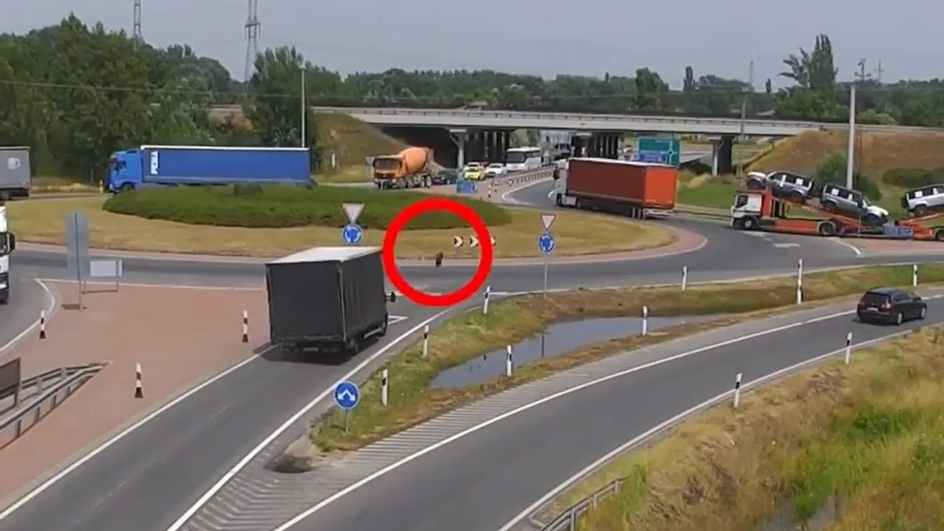 Sokkoló videó: elrepültek a teherautó kerekei az M1-es csomóponton