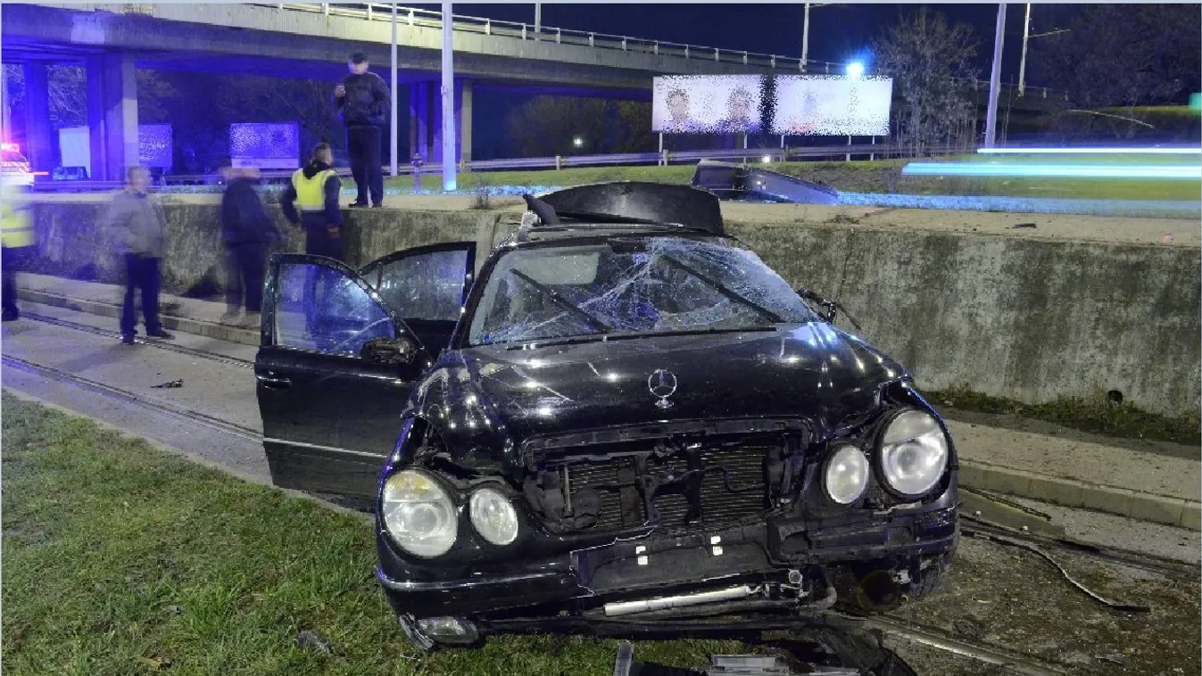 Nem fizetett a kúton, majd a sínekre esett autójával egy férfi Budapesten