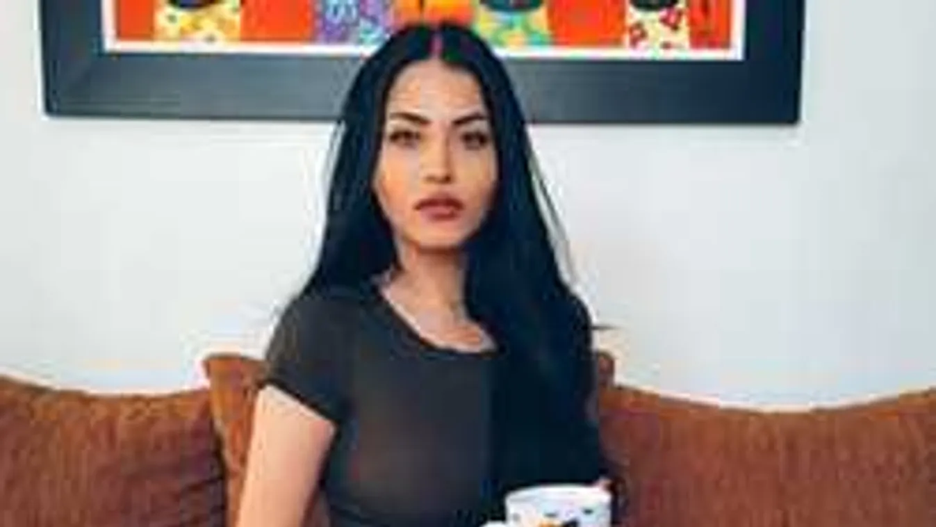 Így még soha nem láthattad a csodás mellű popsimodellt