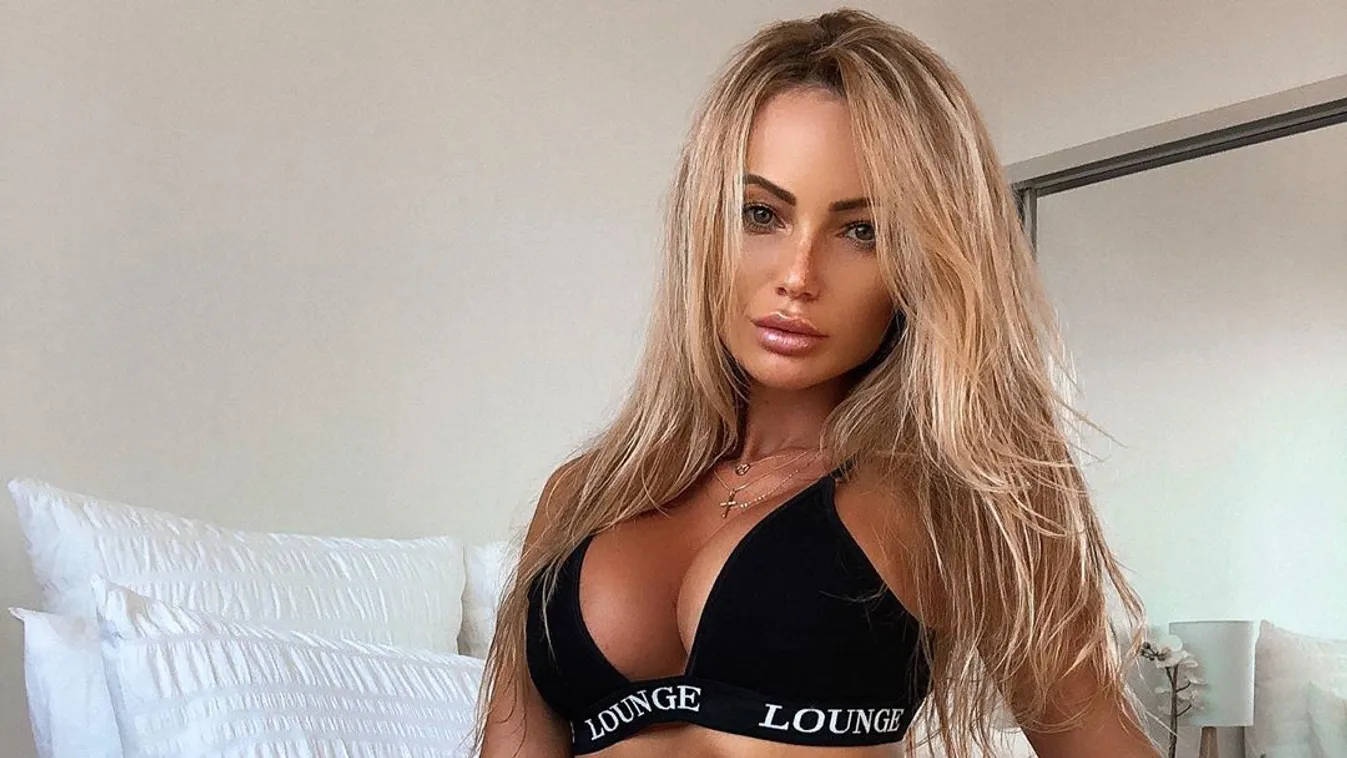 Túl mini a ruha, belátni a dögös nagykövetasszony lábai közé