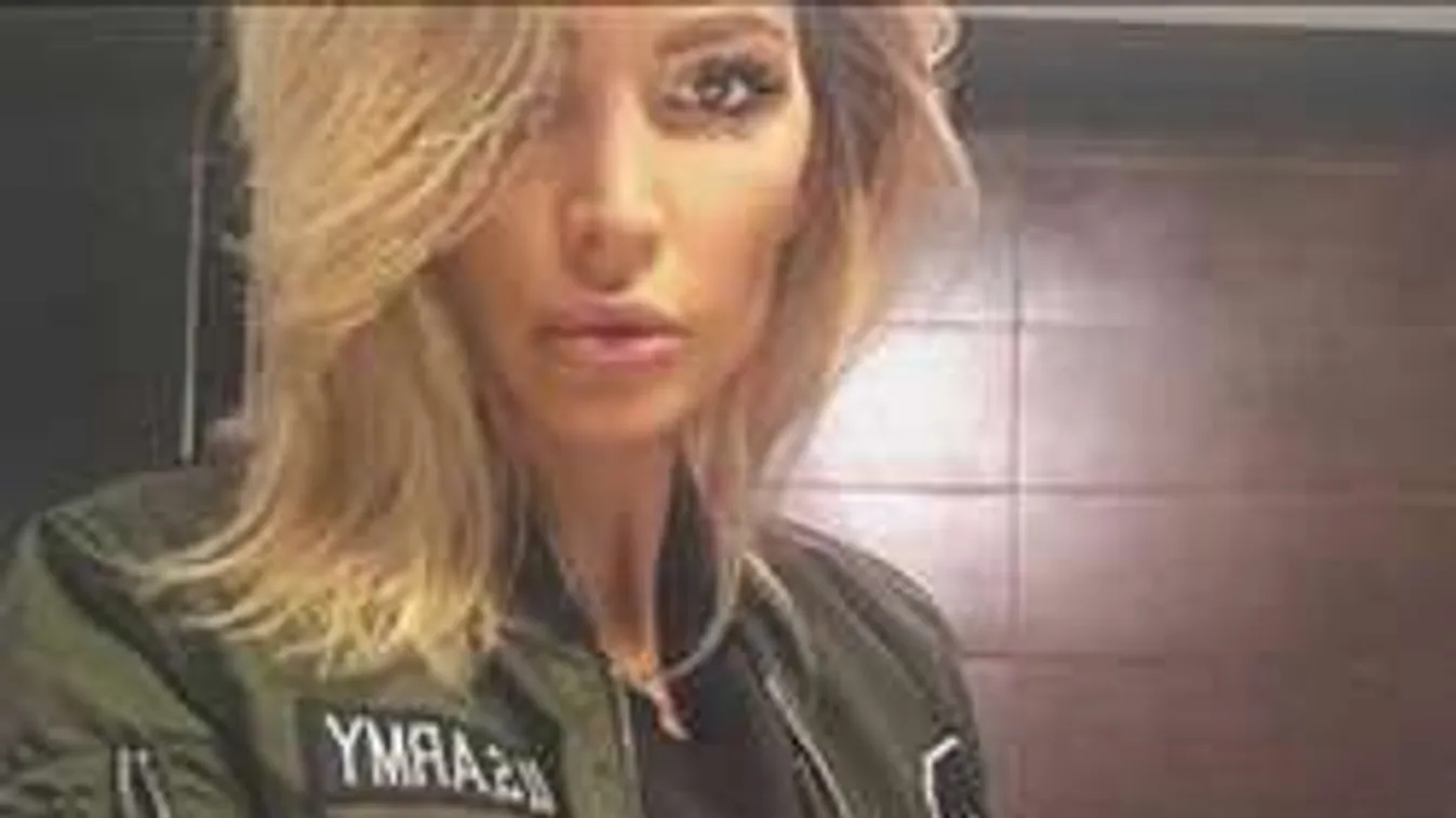 Zimány Linda kerek hátsója feldobja a tárgyalótermi hangulatot