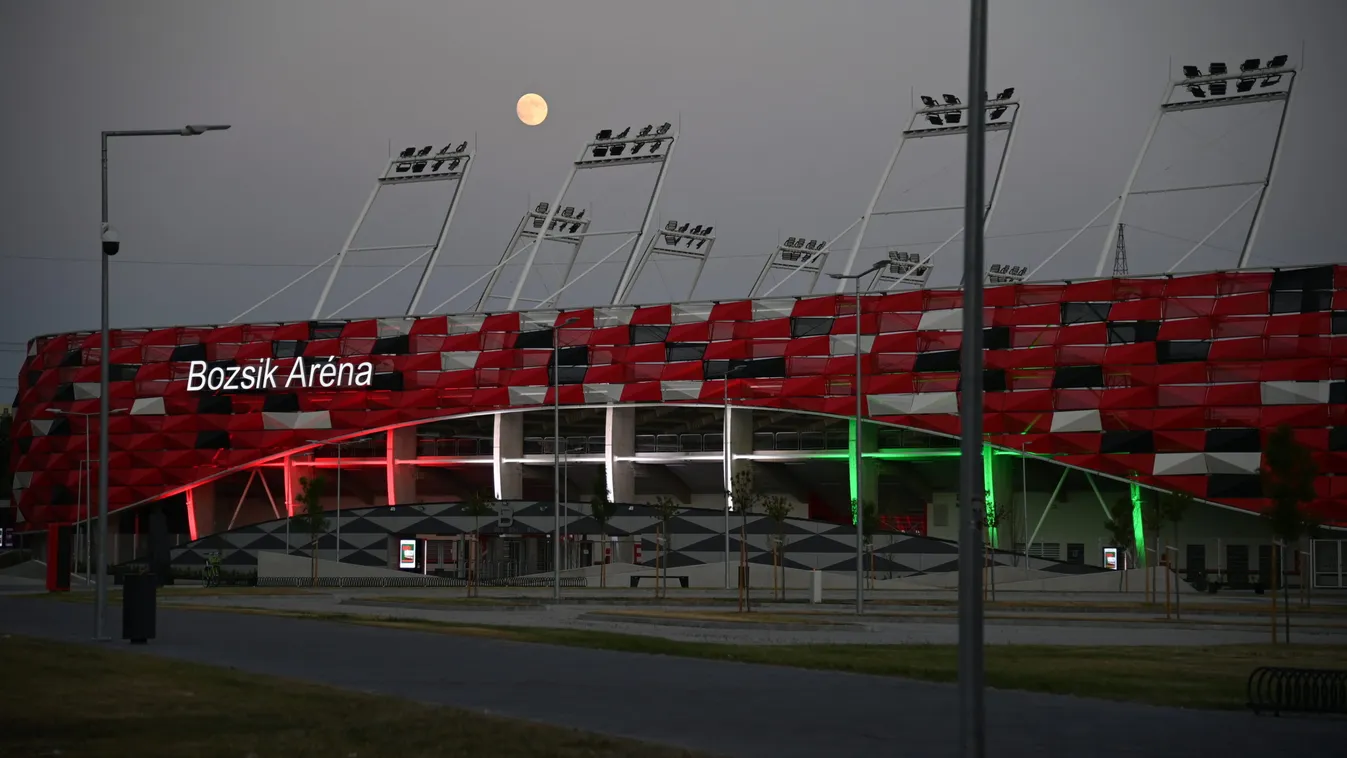 Nemzeti színekben pompázik Magyarország