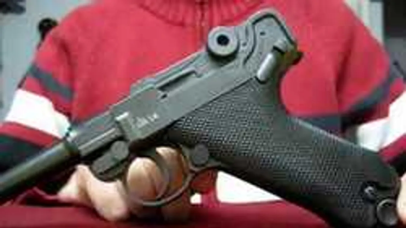 Elképesztő, miért mehetett pisztollyal iskolába a szombathelyi diák