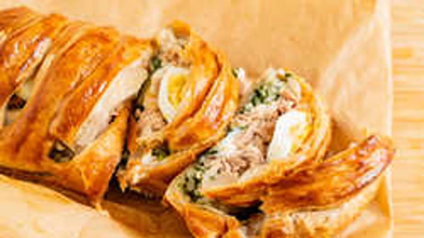 10 perc alatt elkészül ez a sós, húsvéti kalács