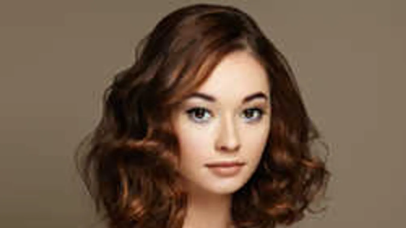 Ez a menő rúzs lesz az idei nyár nagy divatja