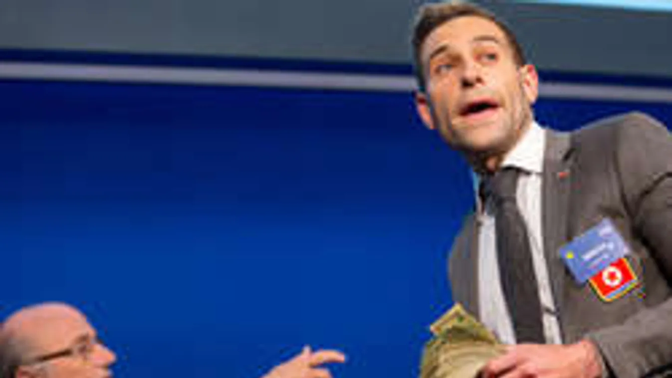 Blatter végre nem fogadta el a kenőpénzt!