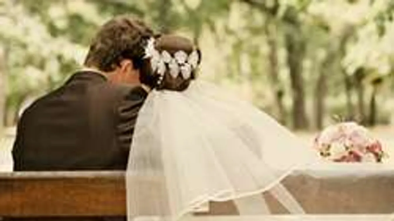 Ingyenes lesz a házasságkötés, és plusz szabadság is jár hozzá