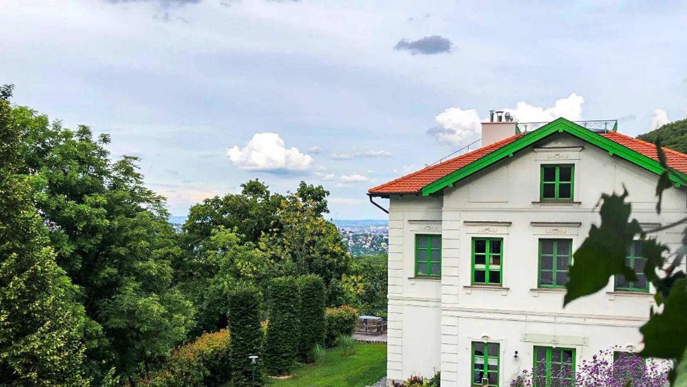 Offshore cégek mögé rejtette milliárdokat érő villáját a baloldali médiacézár