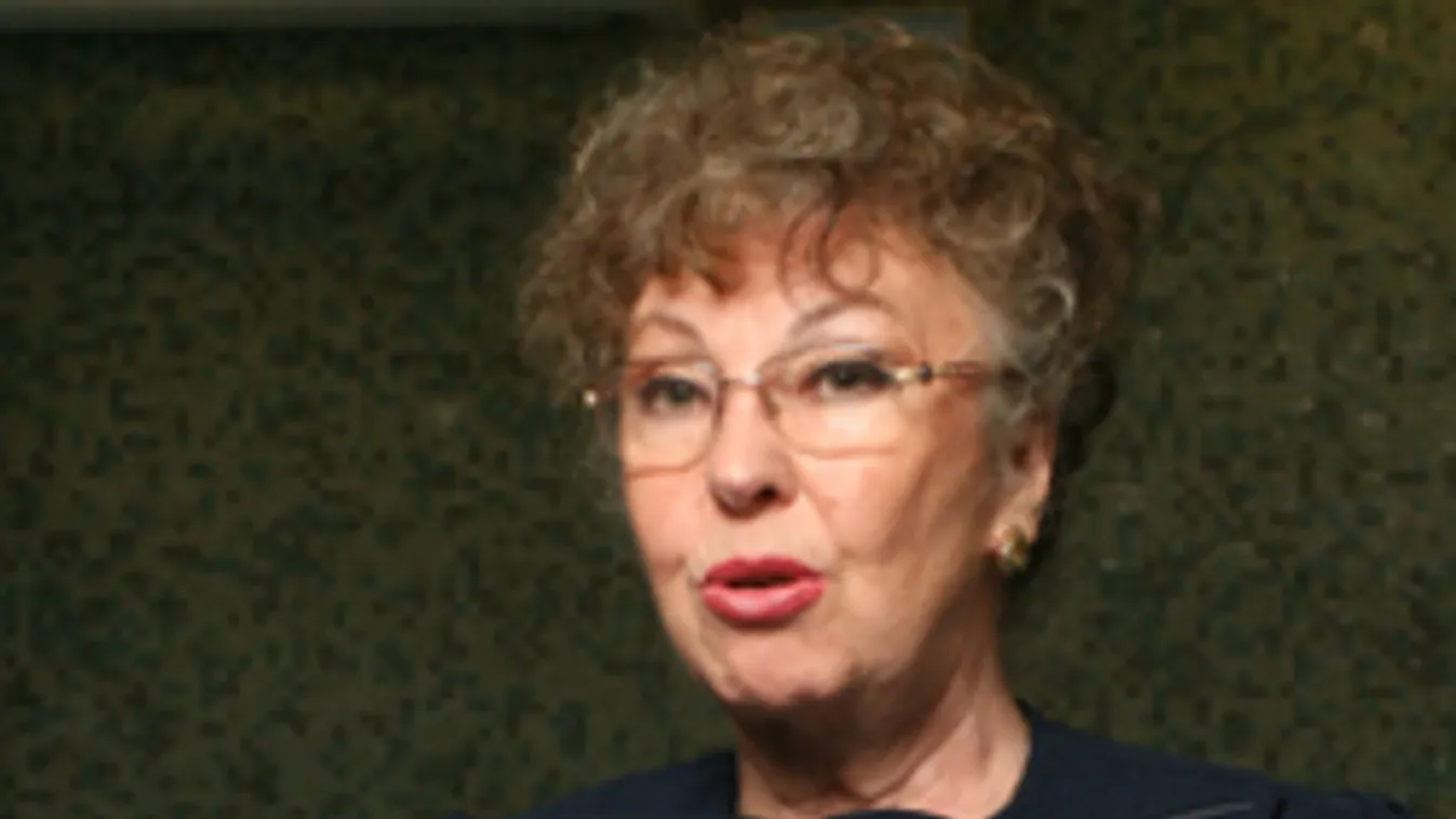 Megfúrták Fodor Zsókát