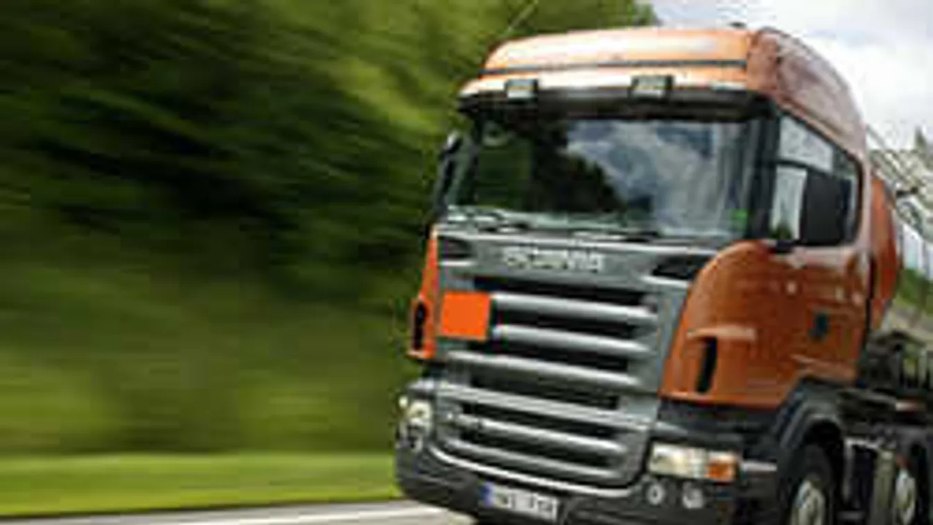 Durva baleset történt péntek hajnalban: kamion sodorta el a rendőrt