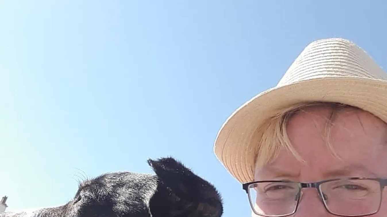 Segítőkutyája miatt dobtak ki a közértből egy fogyatékkal élő nőt