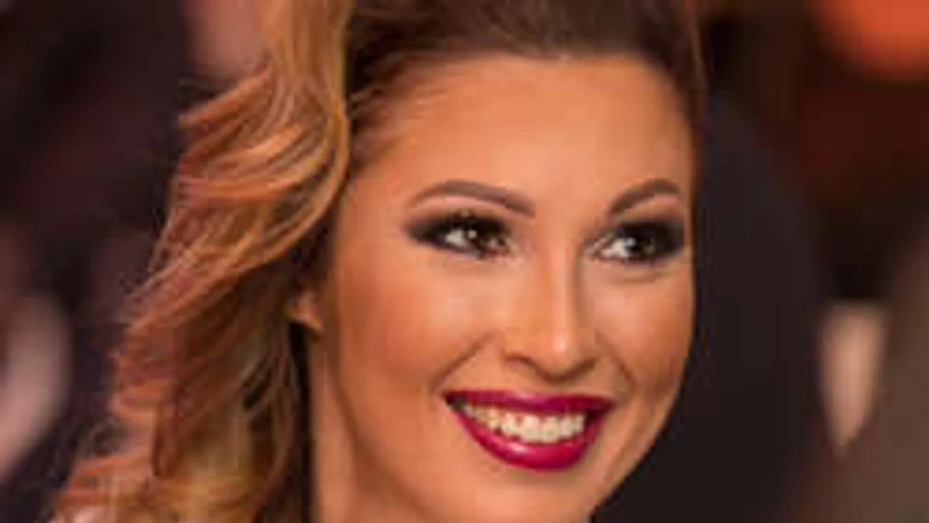 Egzotikus országban napoztatta bikinis testét Kustánczi Lia