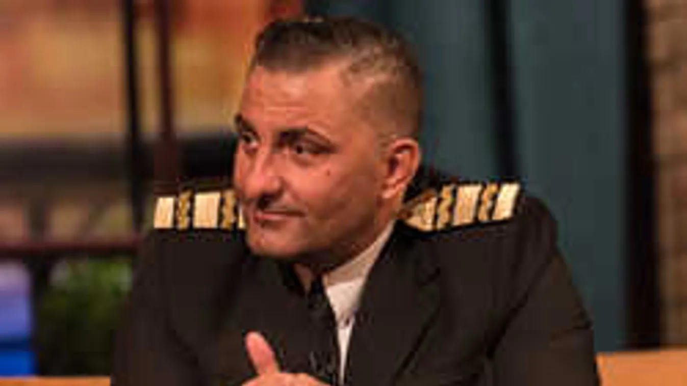 Luxusszállodában, rejtélyes pénzből nyaral a nincstelen Győzike