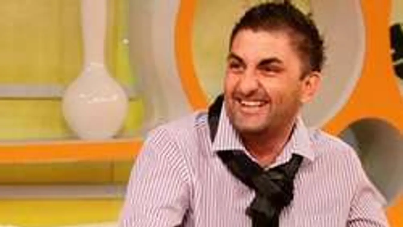 Törökországi luxushotelben karácsonyozik Győzike