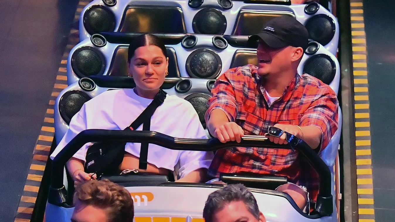 ** EXCLUSIVE PREMIUM RATES APPLY ** Channing Tatum and Jessie J look completely in love as they pack on endless PDA while on a date at the happiest place on earth, Disneyland
