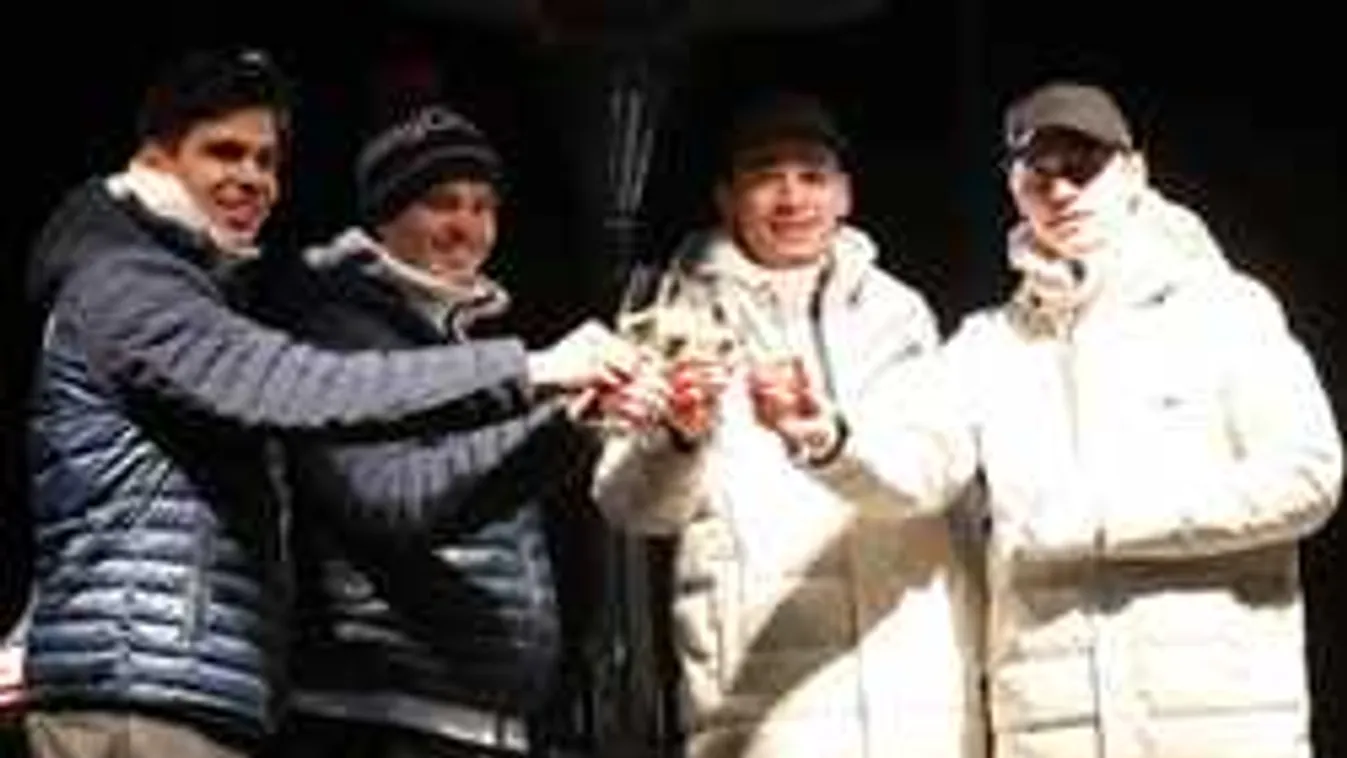 Pukkantak a pezsgők, hosszú hónapokat vártak erre Liu Shaolinék