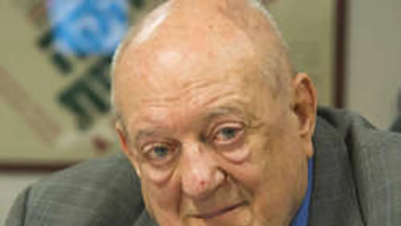 Nagy bajban Klapka György: Bíróság elé állították!