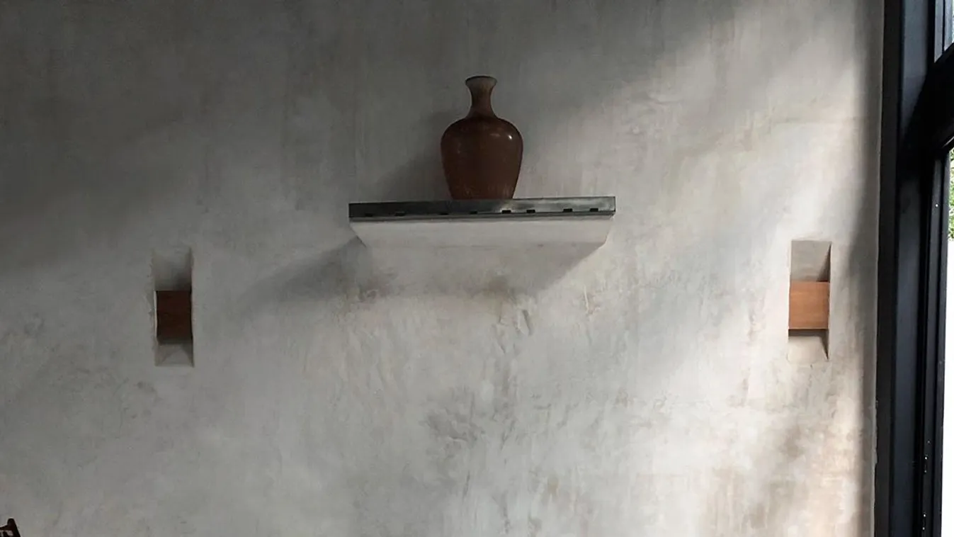 Gördeszkázás közben villantotta meg tangás popsiját a csajszi