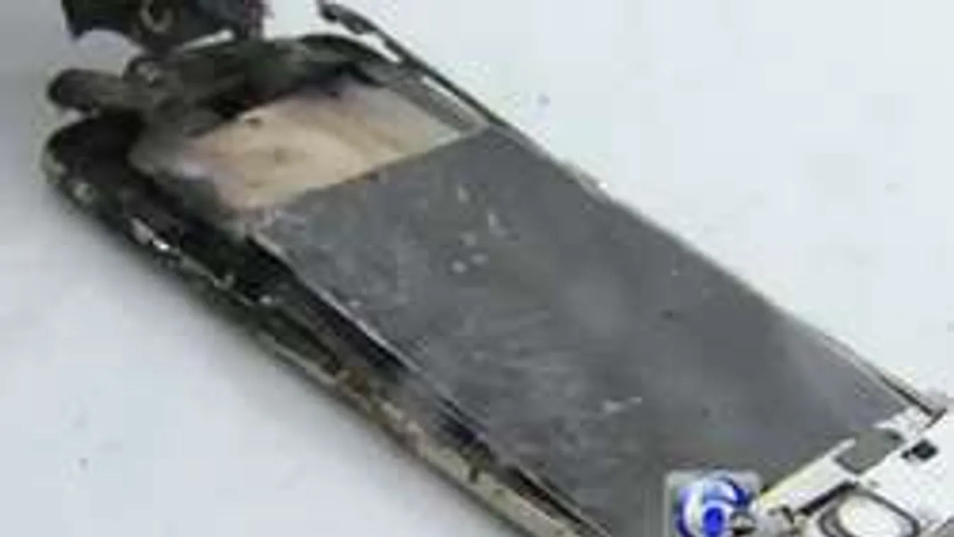 Tanóra közben robbant fel a diák iPhone-ja! - videó