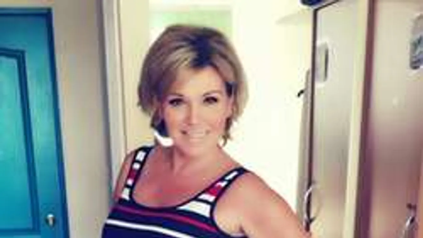 Liptai Claudia büszkén mutatja gömbölyödő pocakját