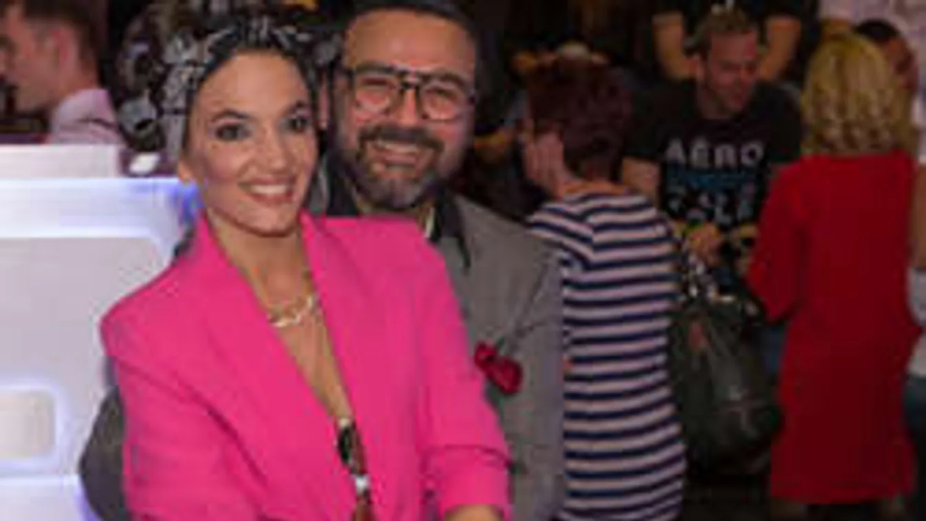 Feltüzeli a vágyakat a magyar sztárpár érzéki csókja