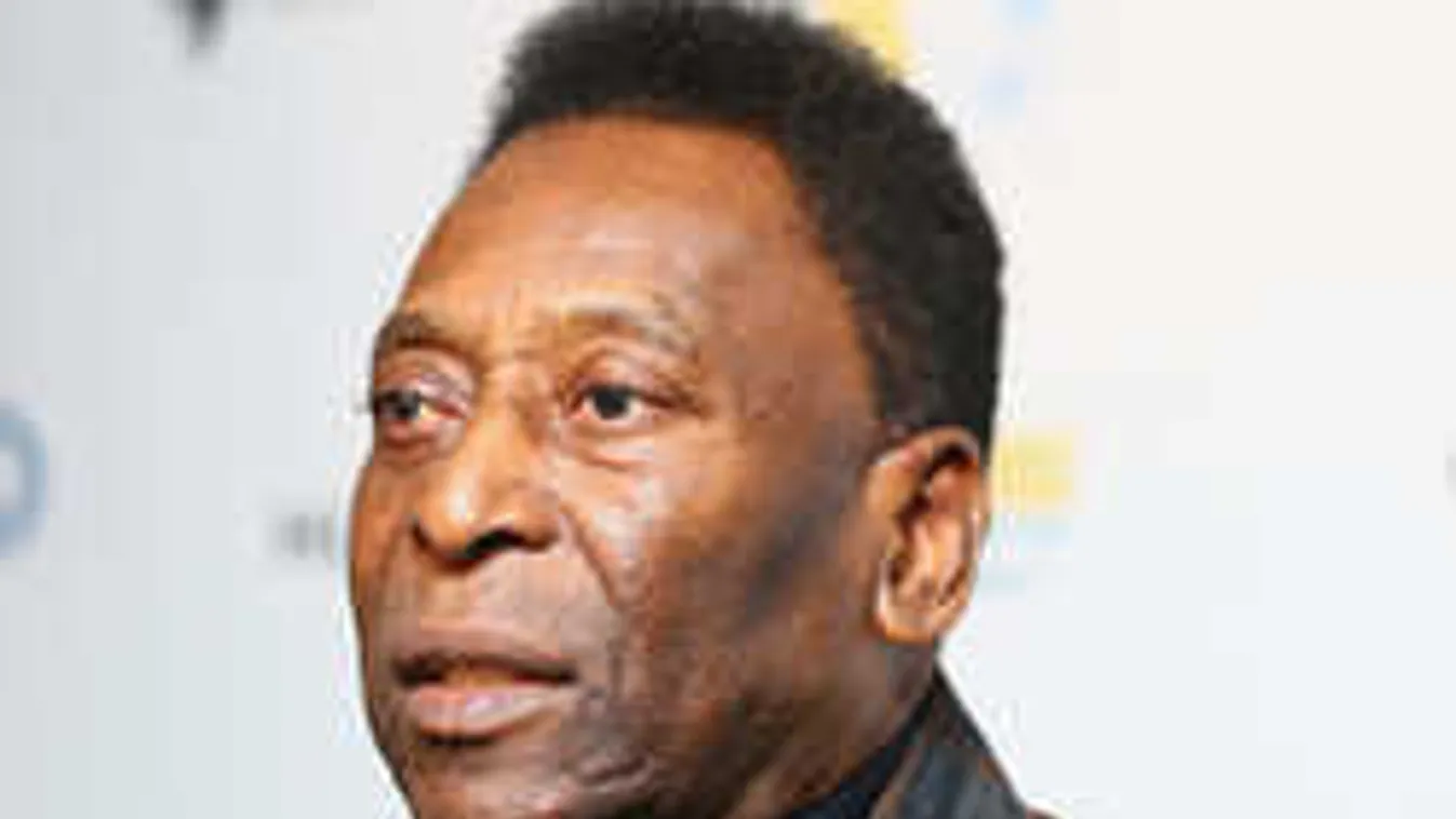 Most érkezett a fotó, Pelé tolószékbe került