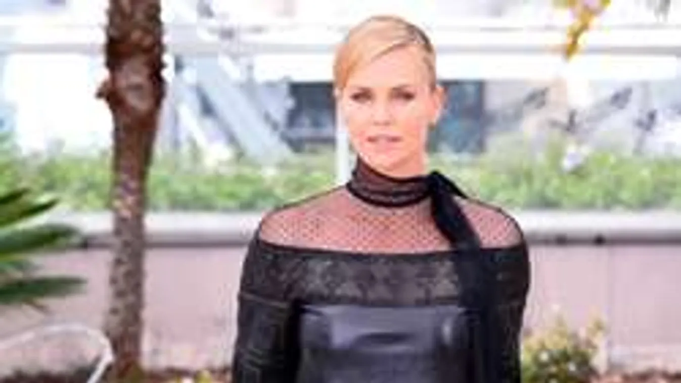 Titokban megint anya lett a gyönyörű világsztár