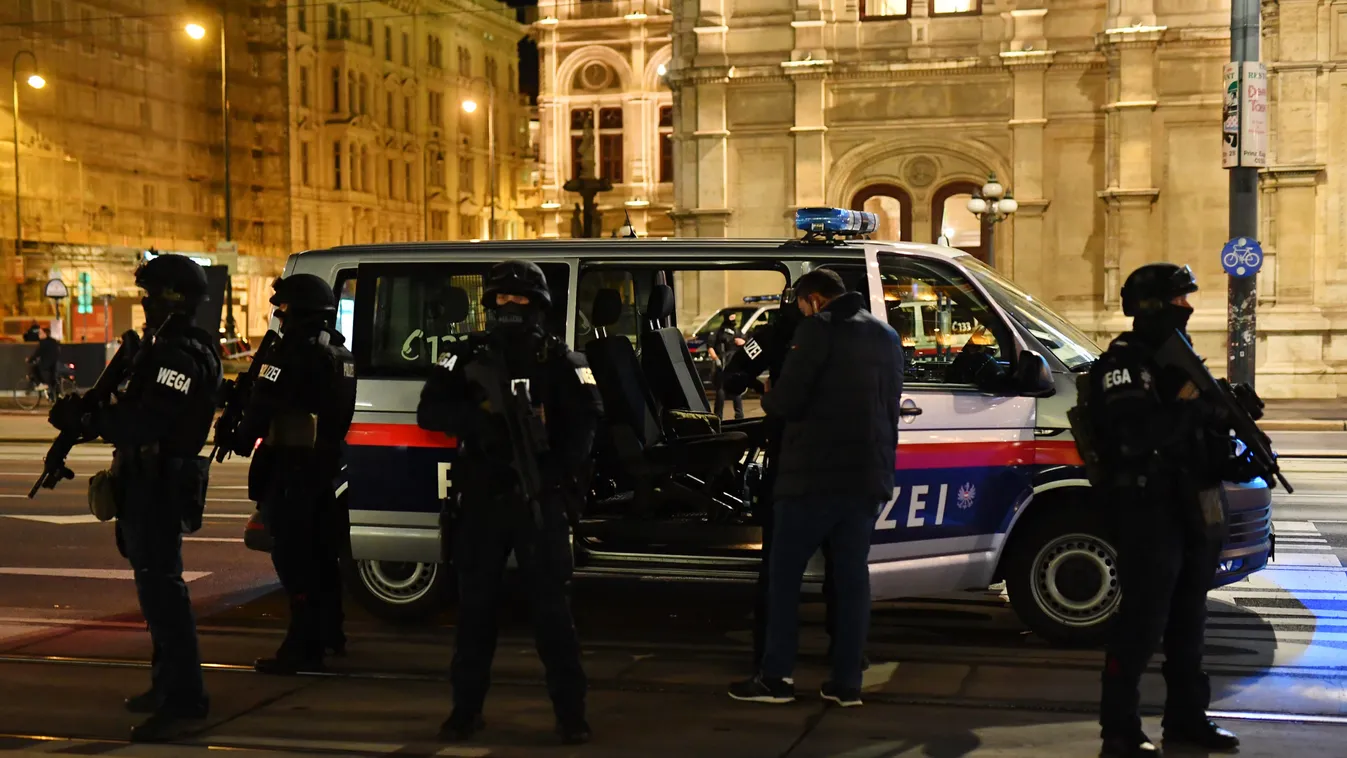 Terrortámadás Bécsben: házkutatásokat tartott a rendőrség, többeket letartóztattak