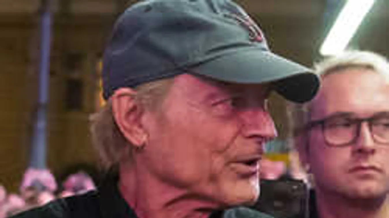 Megszólalt a szervező: Terence Hillt szinte összenyomta a tömeg