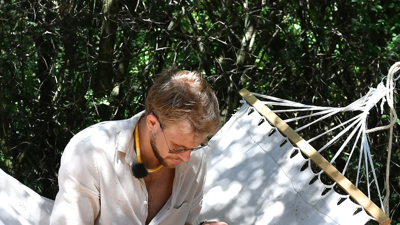 Fájdalmas baklövés a Farm VIP-ben: Csak pisilni akart, ez lett belőle