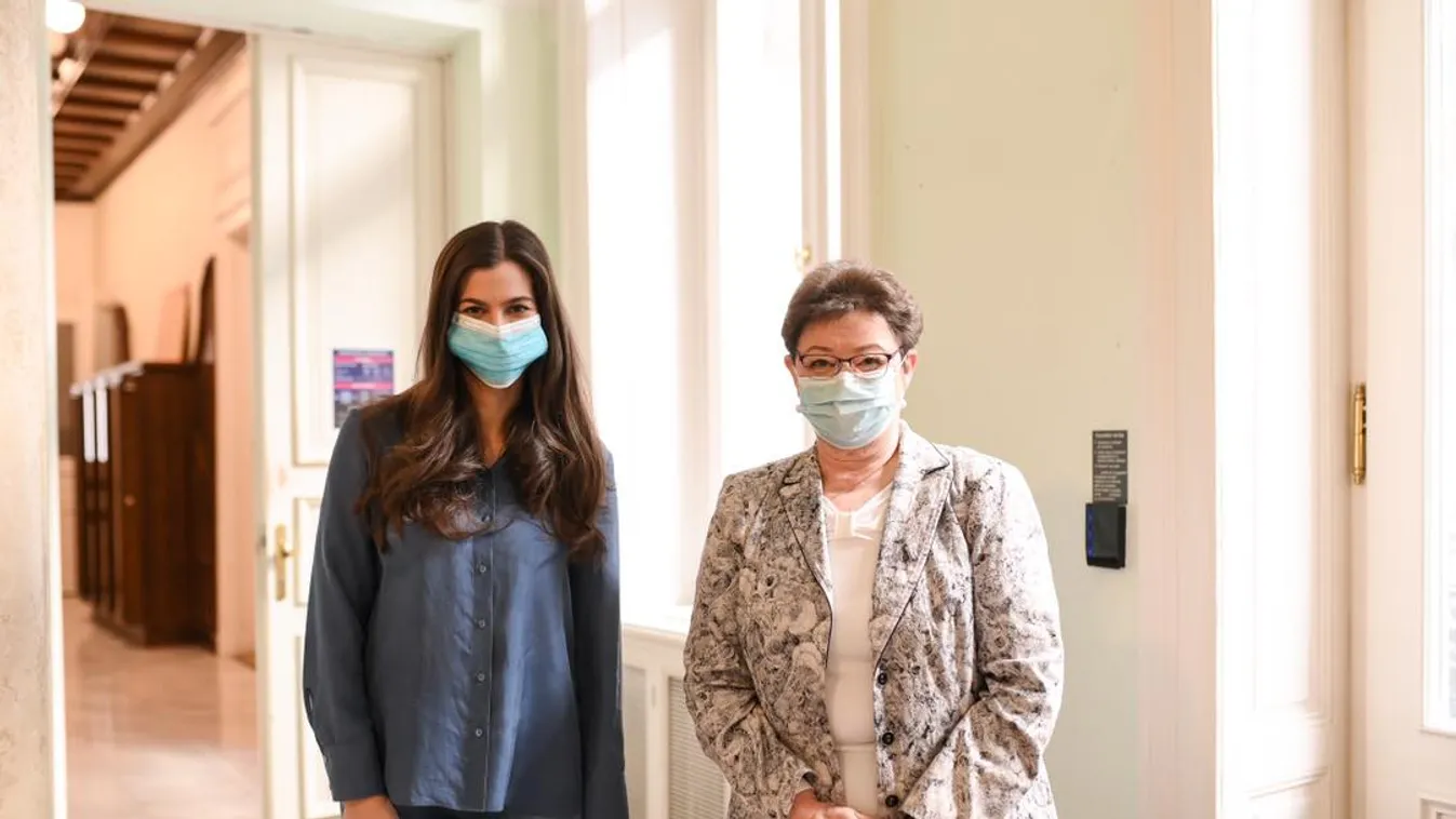 Szentkirályi Alexandra elárulta, így kezeli Müller Cecília a támadásokat