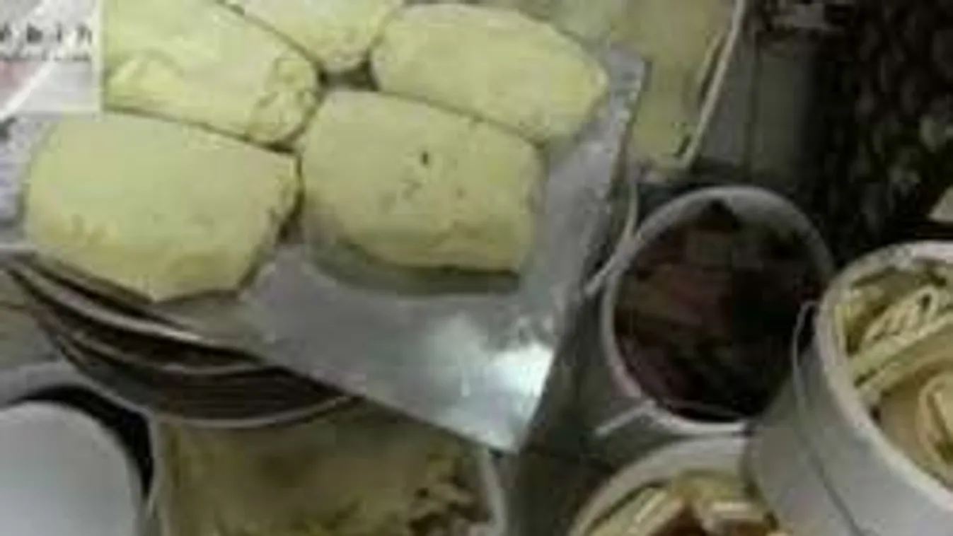 Mocskos cukrászüzemre csaptak le az ellenőrök- Videó