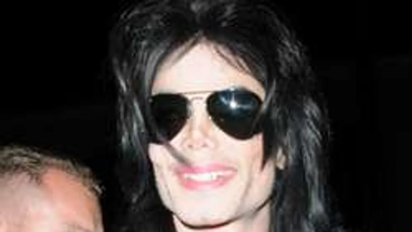 Michael Jackson él, és a lánya rejtegeti?