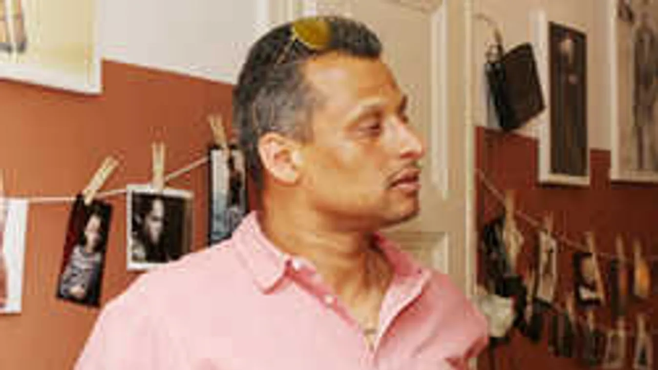 Ezért ért véget a románc: ismét csalódnia kellett a magyar énekesnek