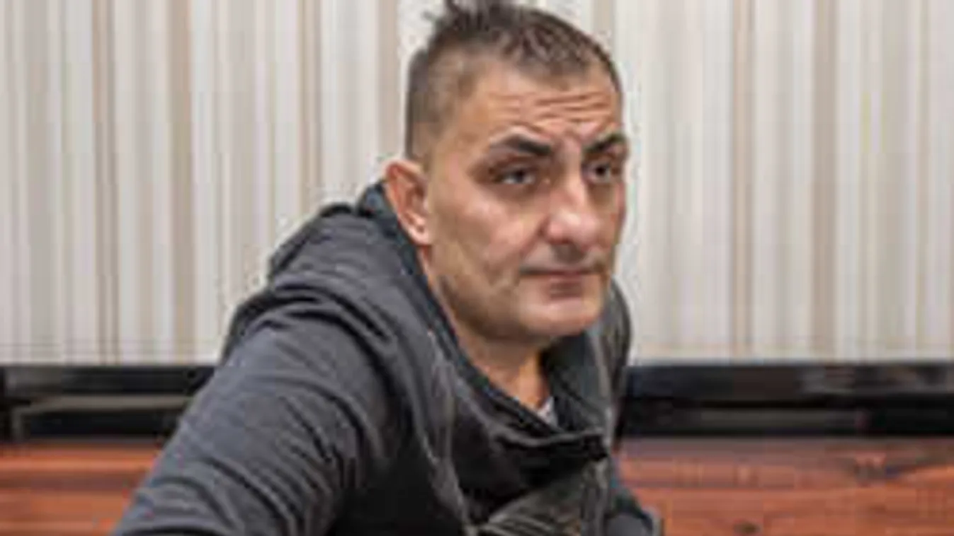 Most érkezett: elárverezi a NAV Győzike ékszereit!