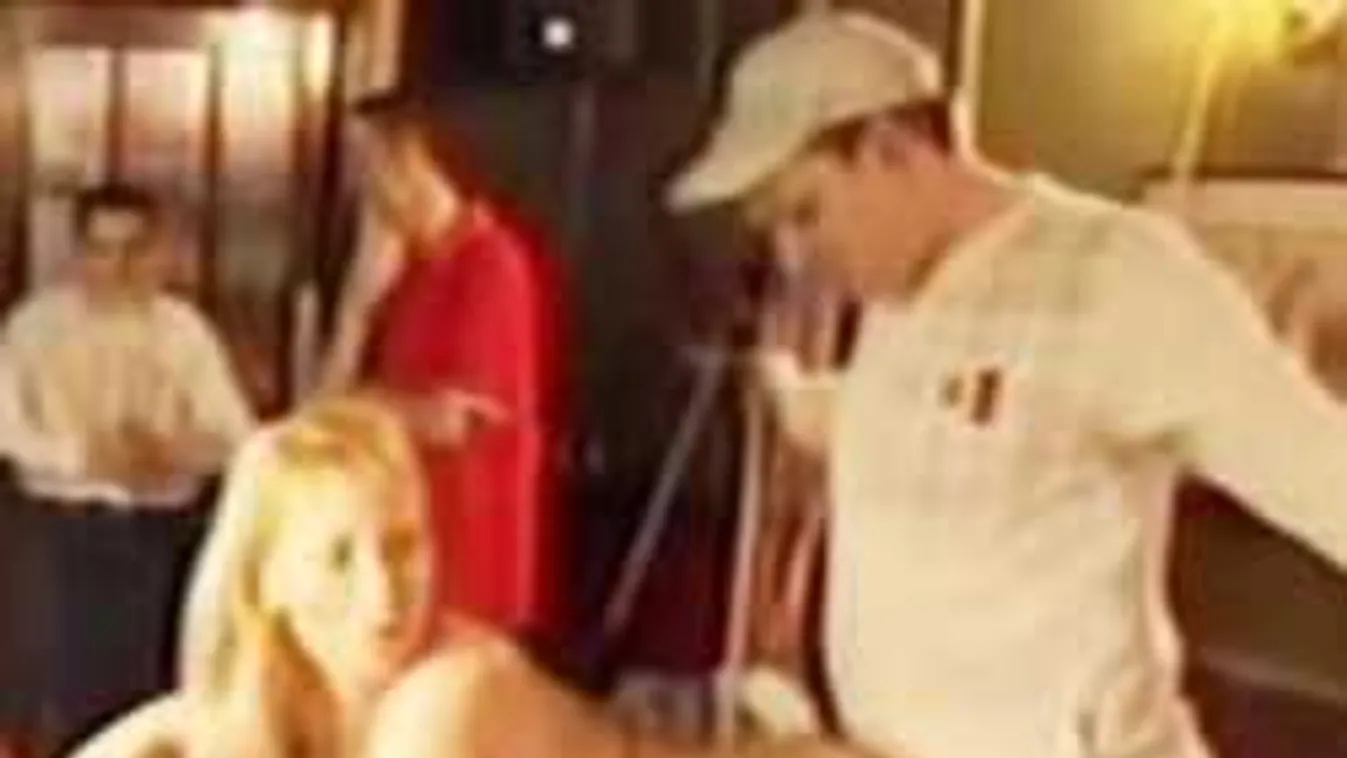 Durva fotók szivárogtak ki brit kocsmákból, erre képes az alkohol +18