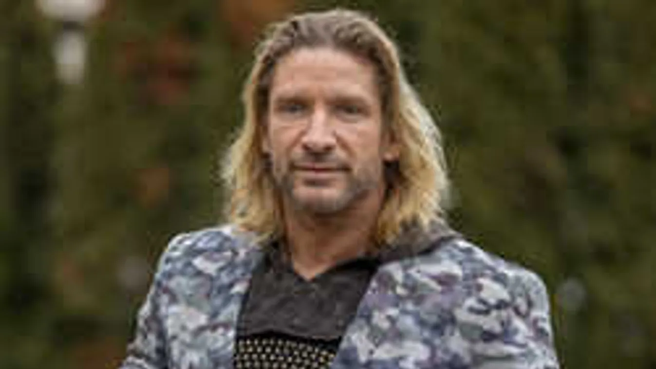 Pintér Tibor nem tűr tovább: Beperli Tibi atyát