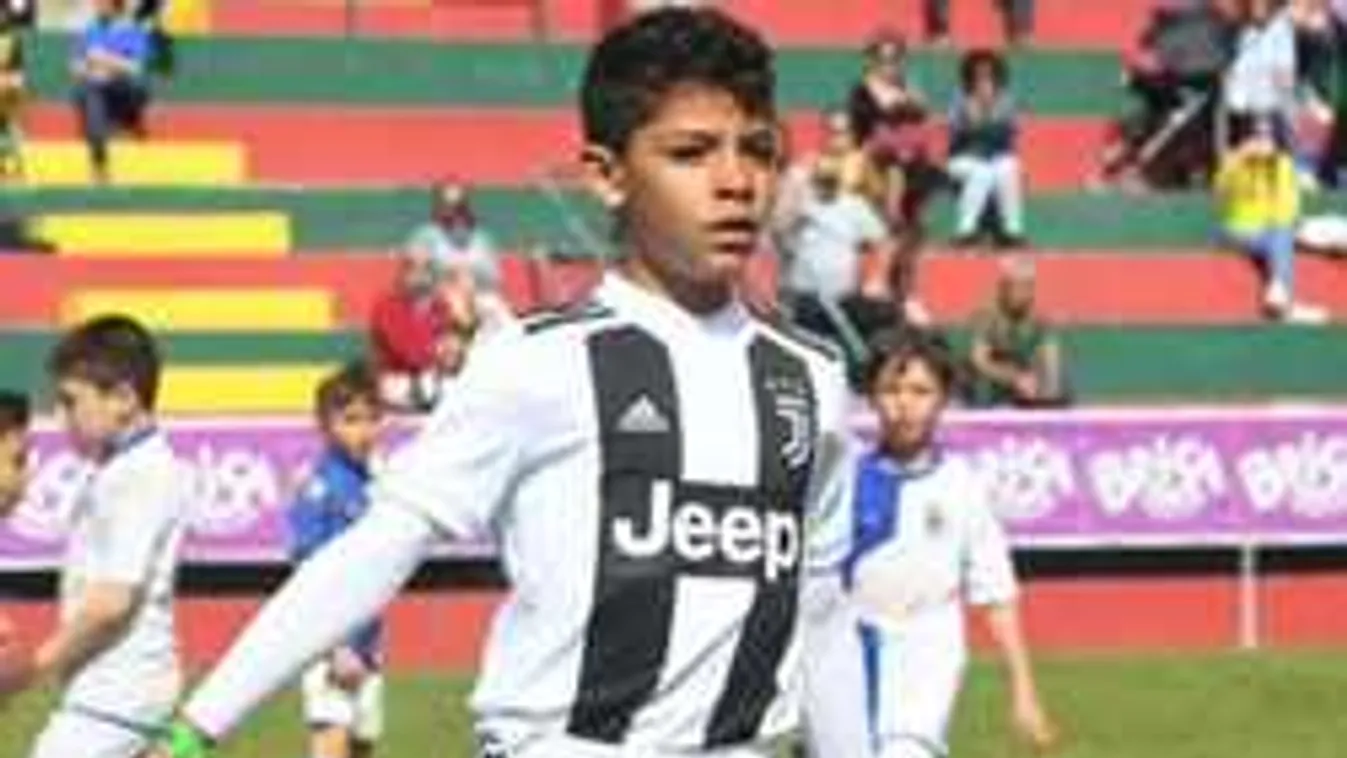 Testőr vigyáz Cristiano Ronaldo 8 éves kisfiára