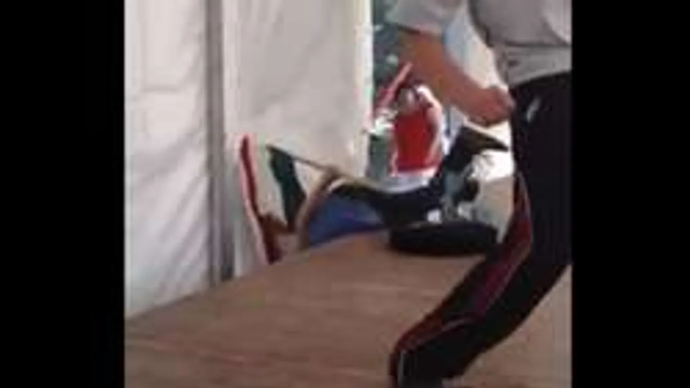 Fekete lyuk? Két ember tűnt el MC Hawerék koncertjén!