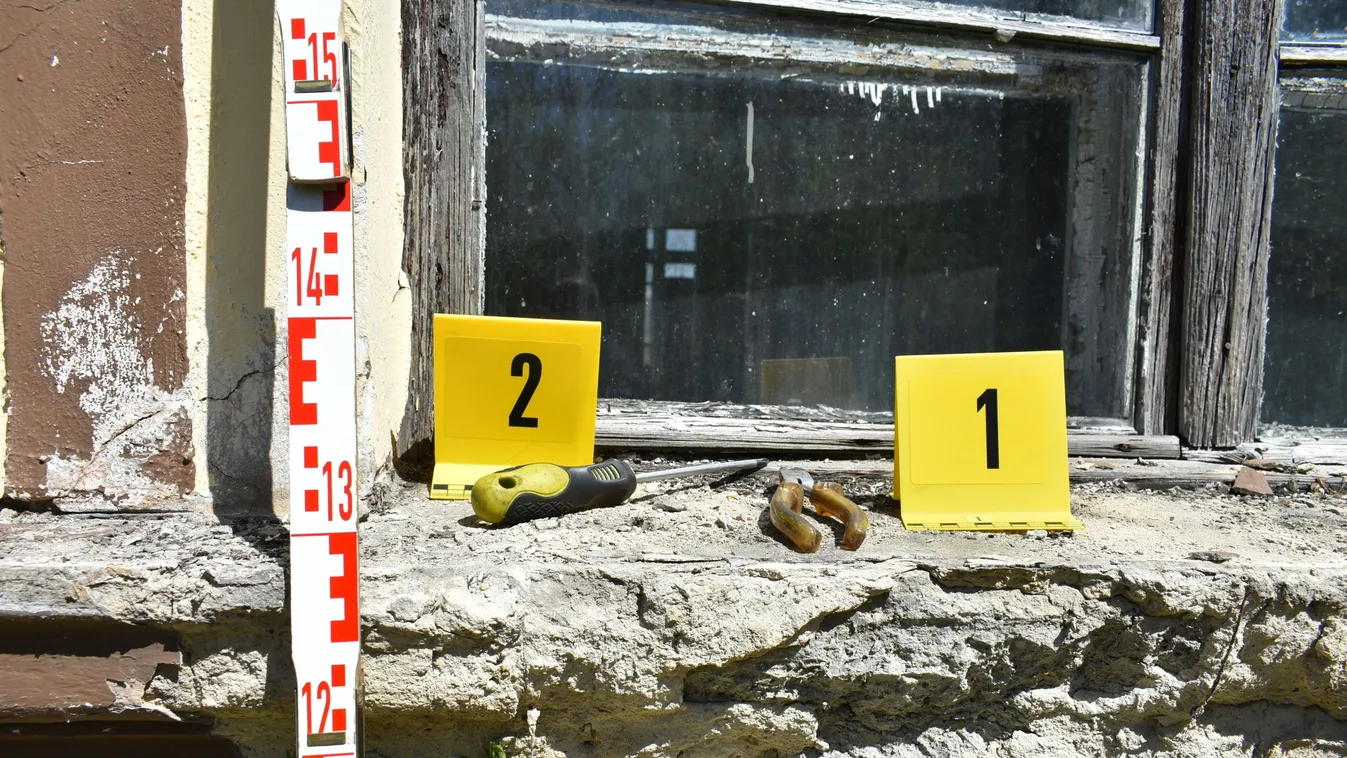 A rendőrök is megdöbbentek: ezt találták egy nagymányoki telephelyen