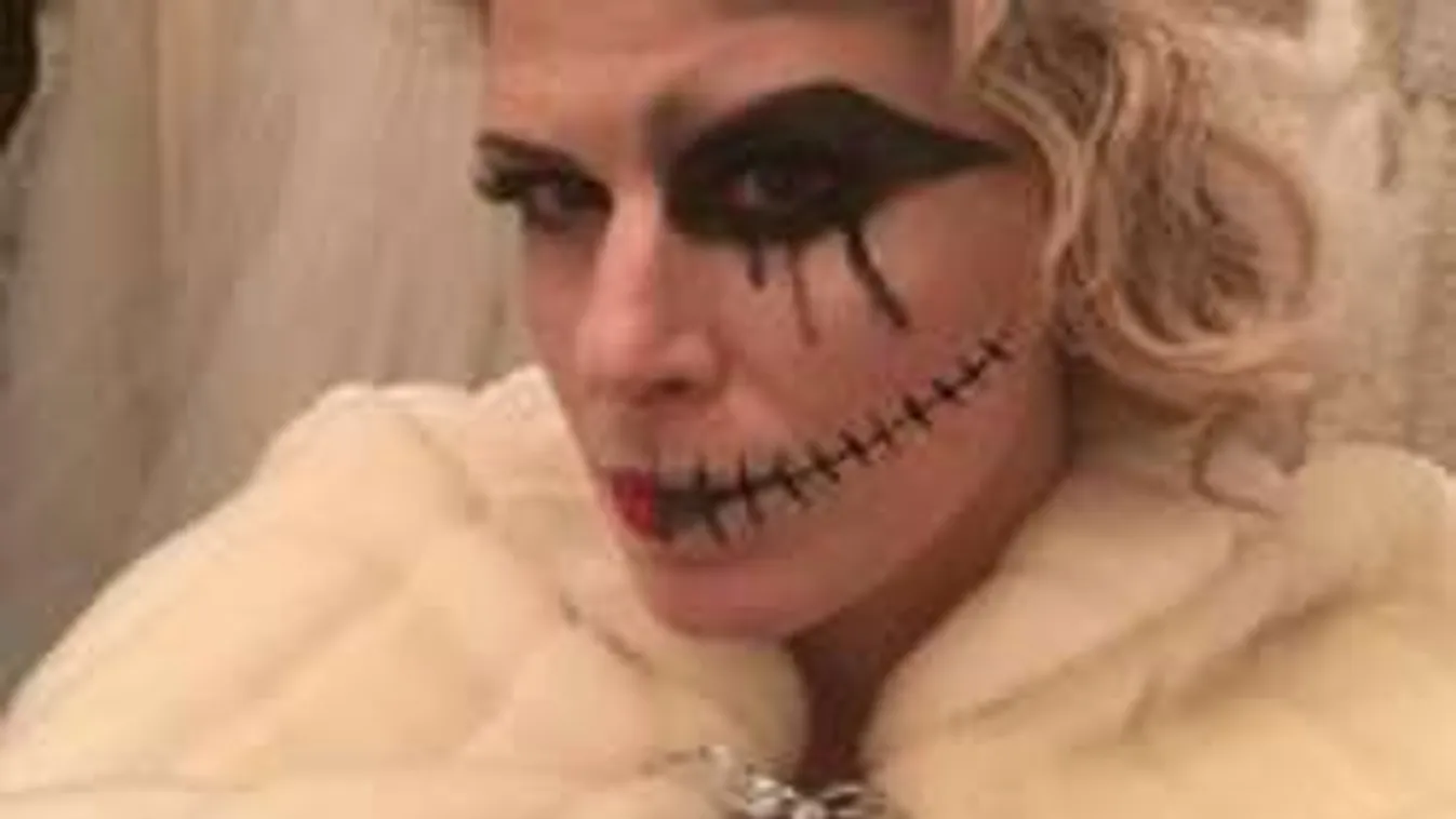 Horrormenyasszonyként dobta ki formás melleit a magyar színésznő!