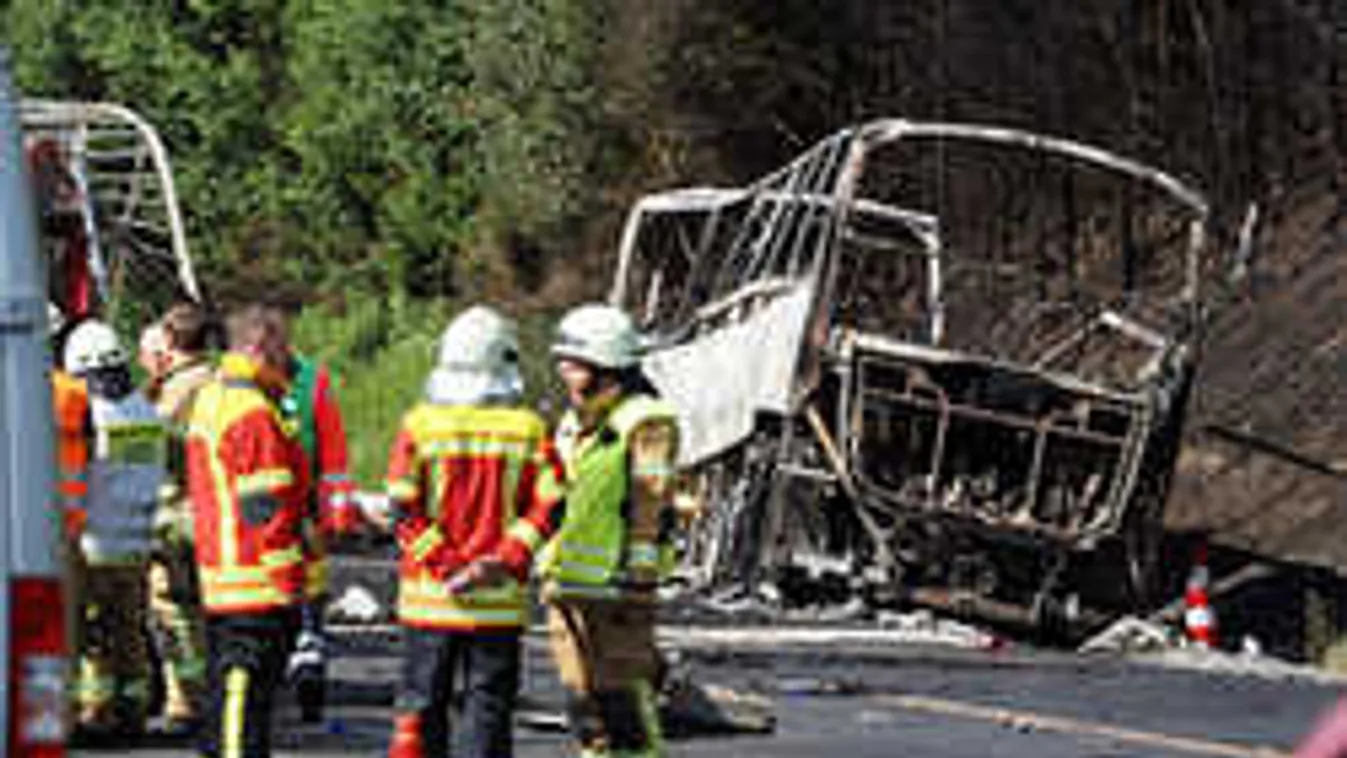 Döbbenetes magyarázat: Ezért égnek porig percek alatt a buszok?