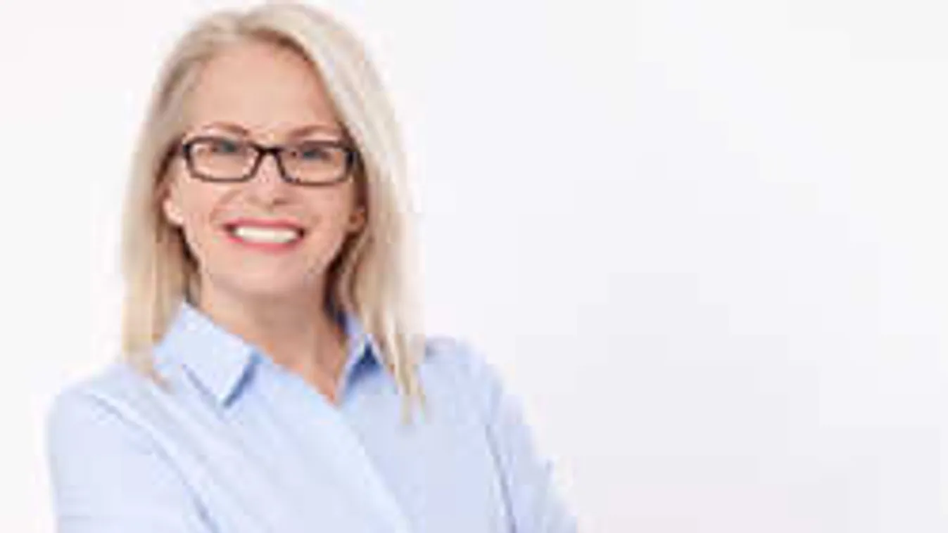 Nem kell hozzá fodrász: tökéletes frizura karácsonyra, 50 feletti nőknek