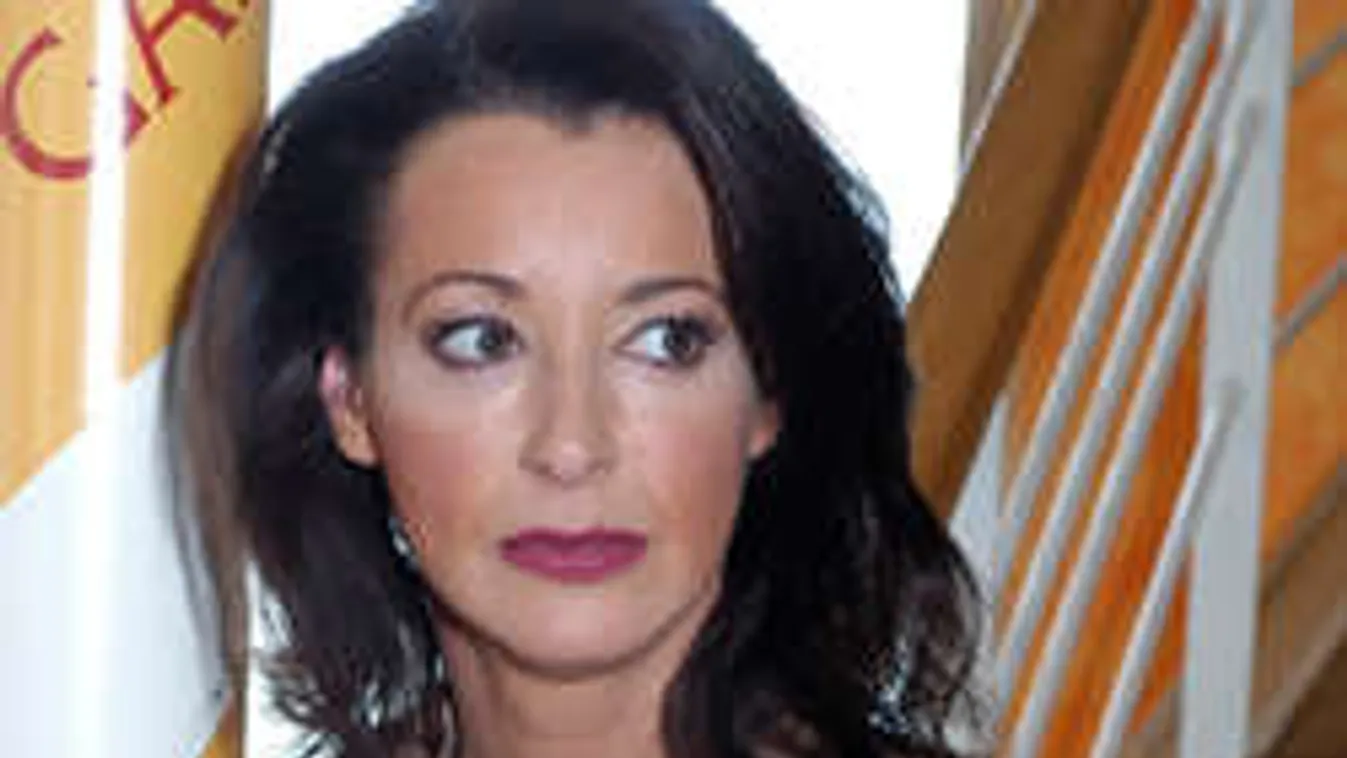 Döbbenetes vallomás: verték az uszodában a TV2 sztárját!