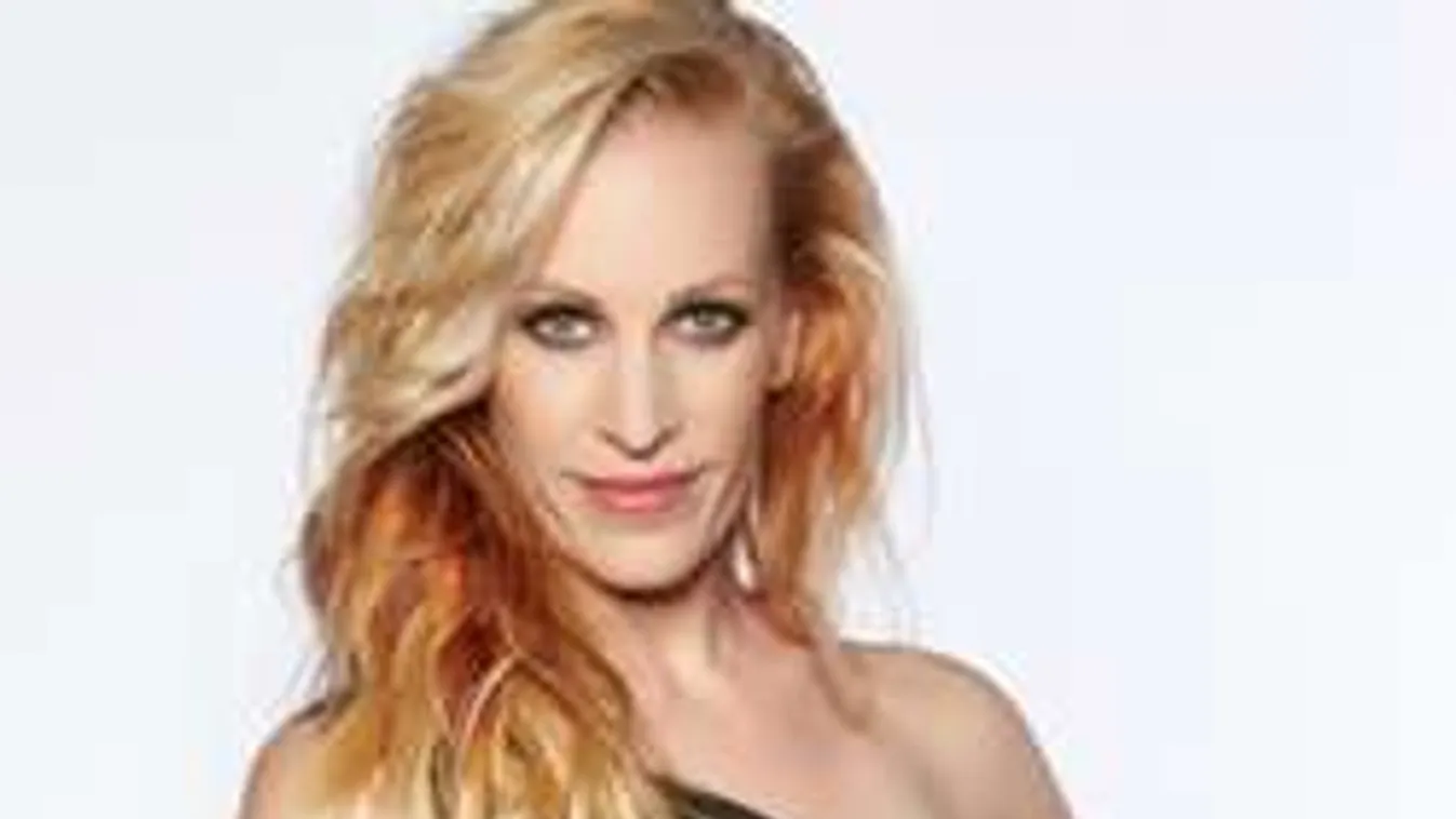 Felháborító, amit a magyar sztárénekesnő anyukájával műveltek!